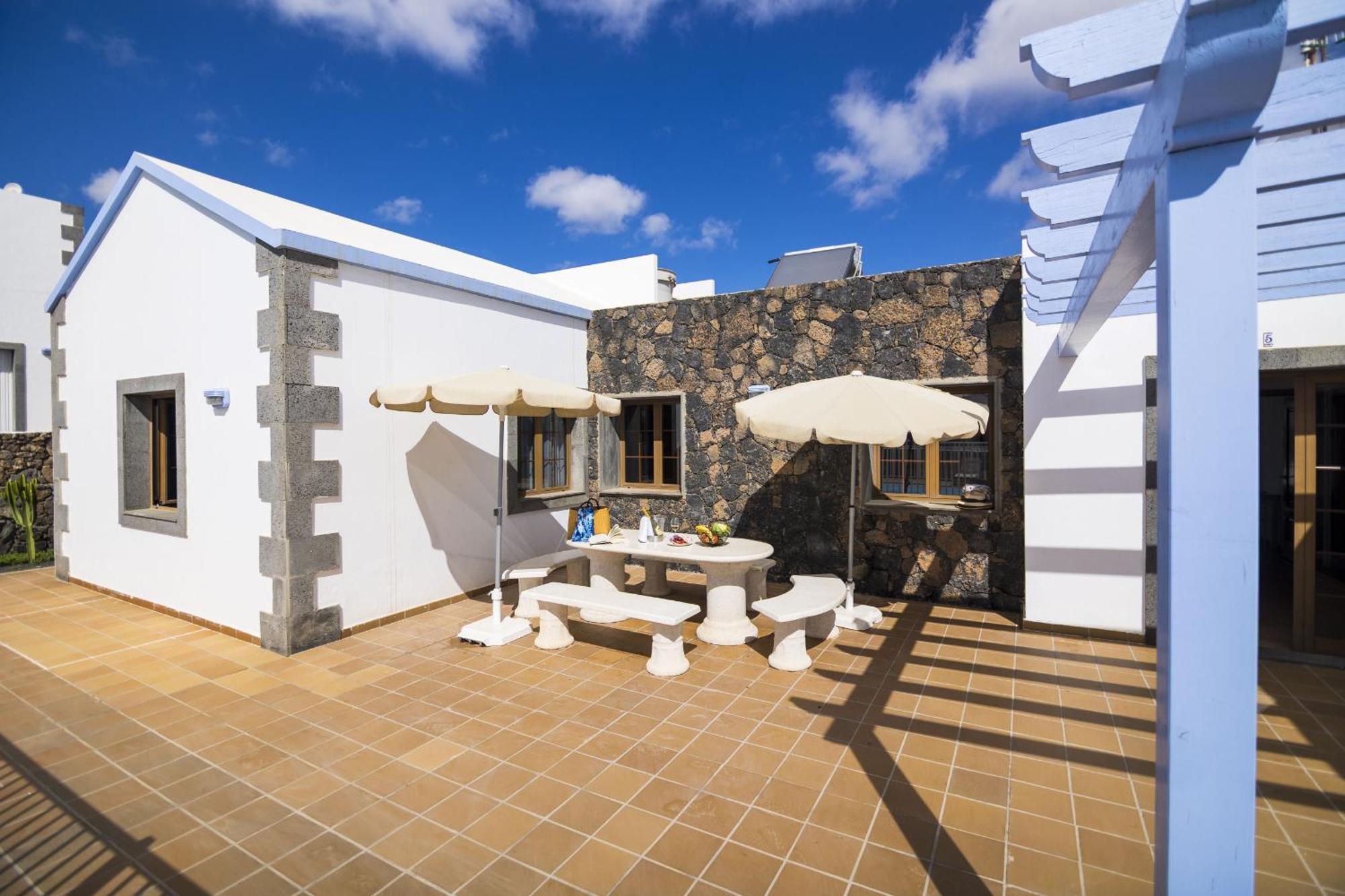 Villas & Apartamentos Tao Mazo Lajares Exterior photo